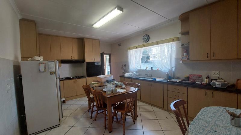 To Let 3 Bedroom Property for Rent in Chrismar Western Cape